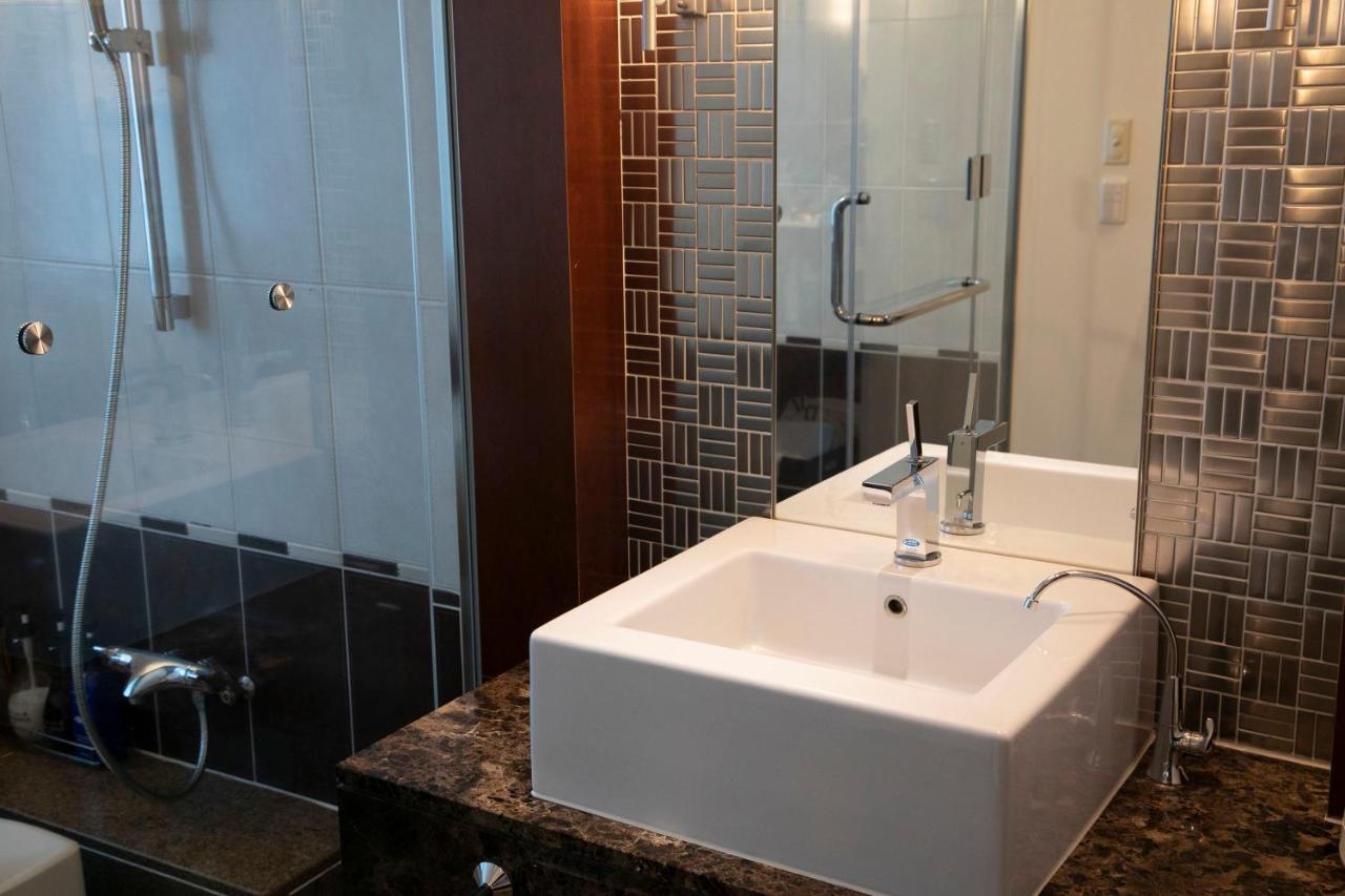 Hotel Aperto (Adults Only) Токио Экстерьер фото